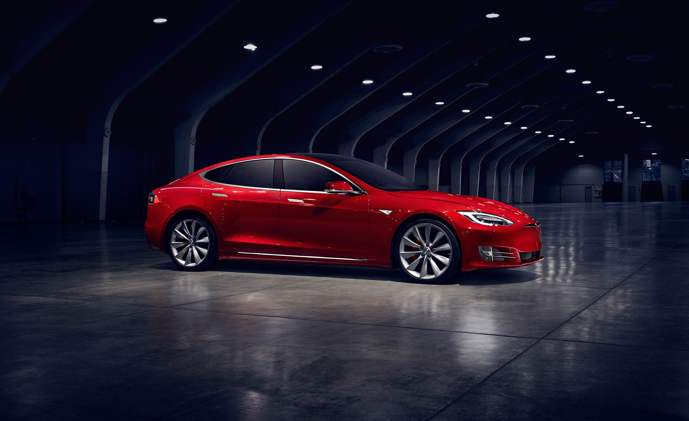 2017-Tesla-Model-S-P90D-102.jpg