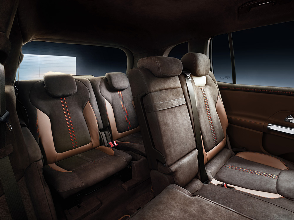 12.+作为首款提供第三排座椅布局的梅赛德斯-奔驰新生代车型，GLB概念车无论乘坐空间还是日常实用性都超乎想象.jpg