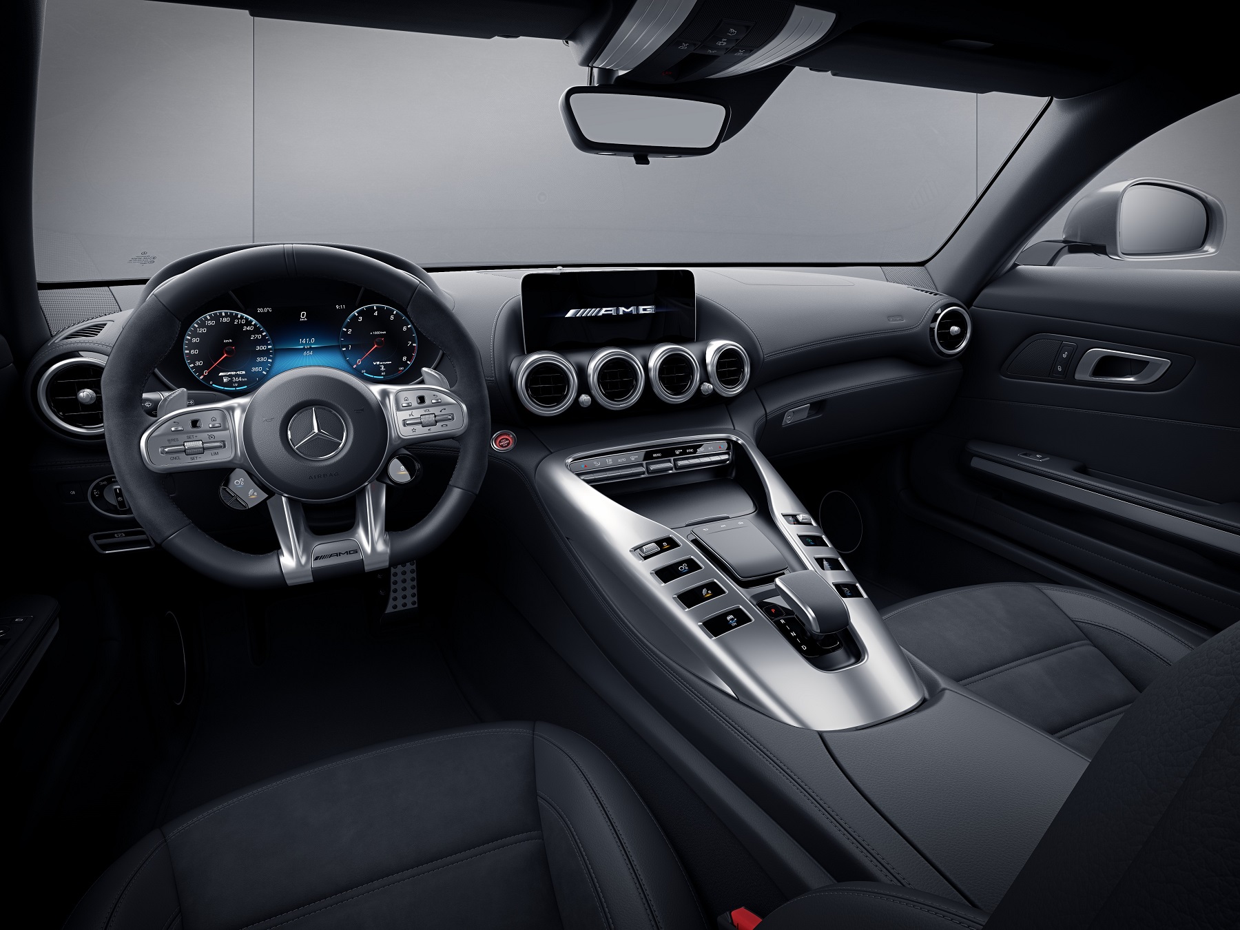 13. 新一代梅赛德斯-AMG GT跑车内饰更显运动前卫，全数字化显示屏搭配新型AMG高性能方向盘.jpg