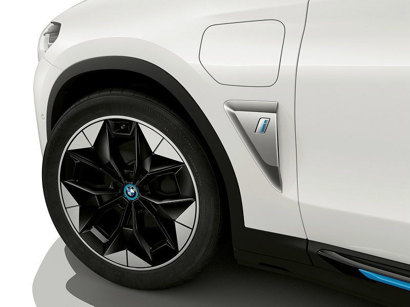09.创新纯电动BMW iX3空气动力学轮毂.jpg