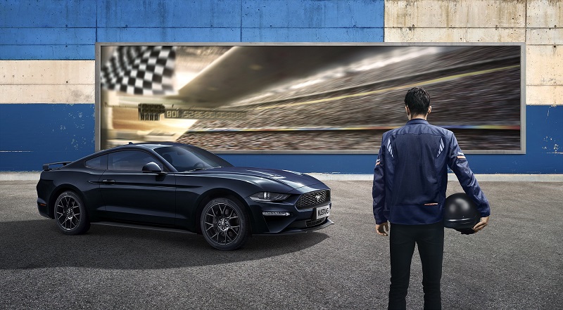 2021款福特Mustang引入全新车色逆风蓝.jpg
