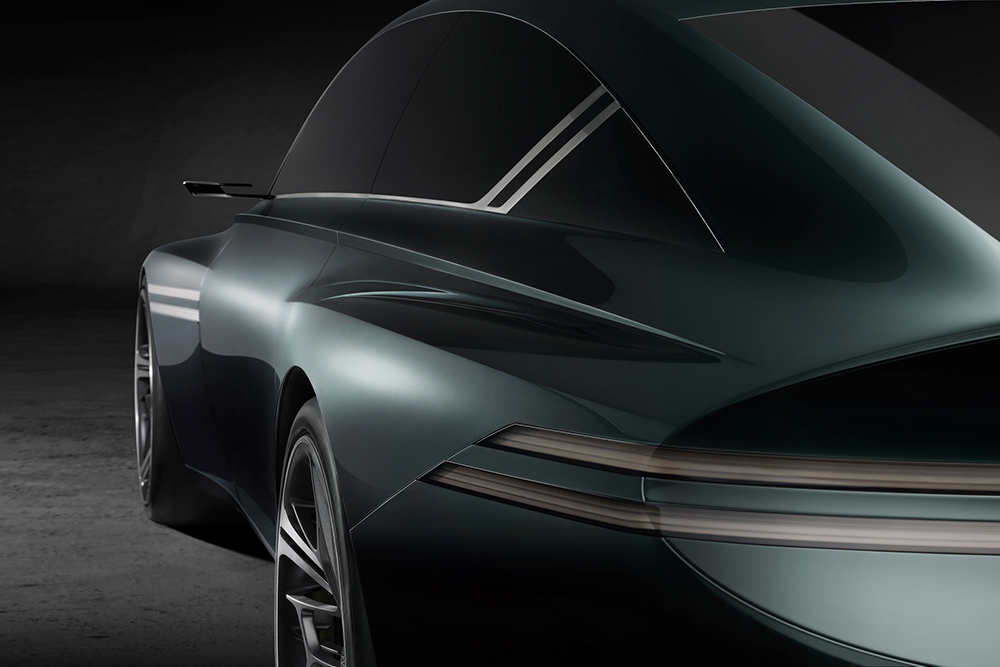 5. 捷尼赛思X Speedium Coupe概念车一气呵成的“反楔”形流线设计呈现低调的优雅魅力.jpg