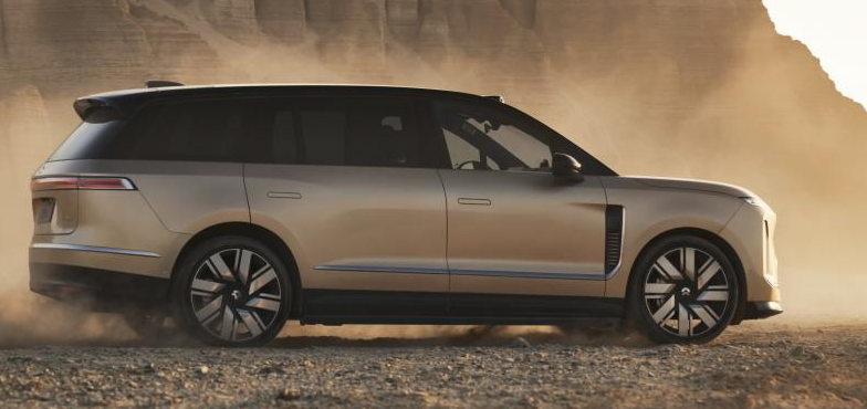 租电42万起，蔚来“集大成之作”ES9开启预售