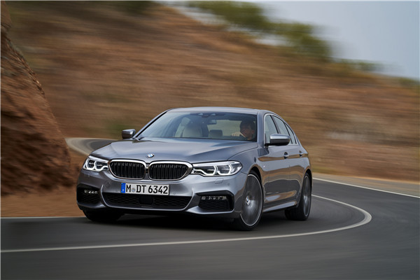 P90237240_highRes_the-new-bmw-5-series