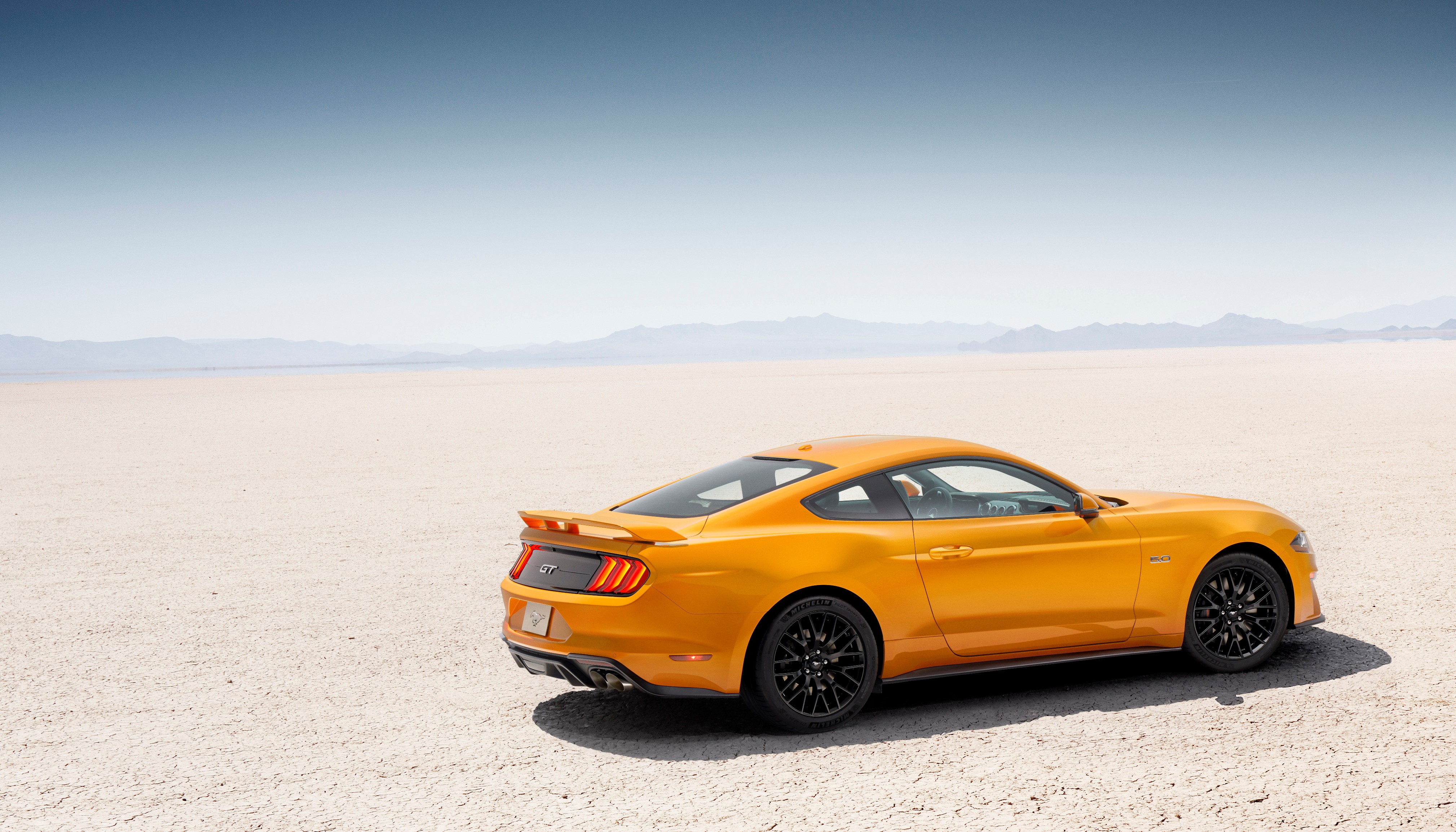 增加性能选装包的新福特Mustang V8 GT图2.jpg