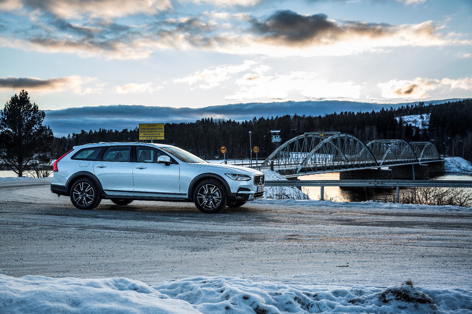 V90 Cross Country无惧冰雪路面 (9).jpg