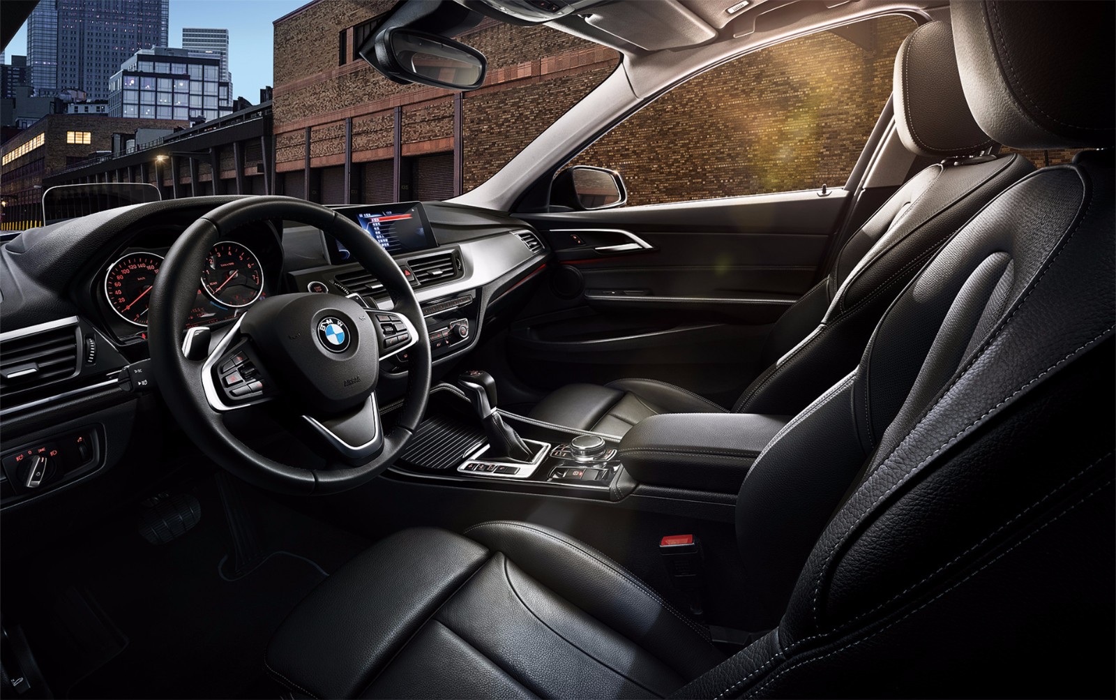11.全新BMW 1系运动轿车.jpg