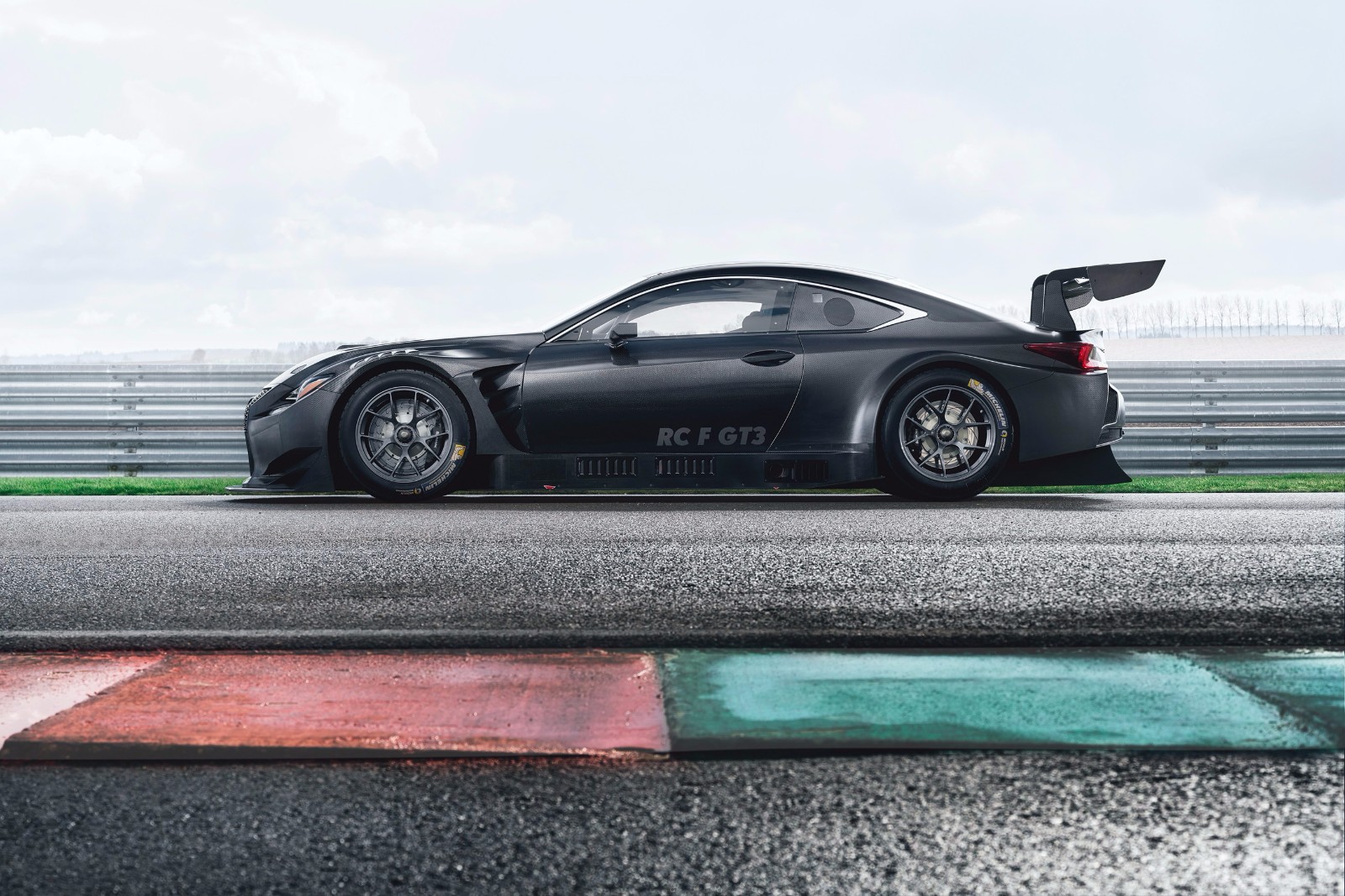 全新雷克萨斯RC F GT3将亮相日内瓦车展-5.jpg