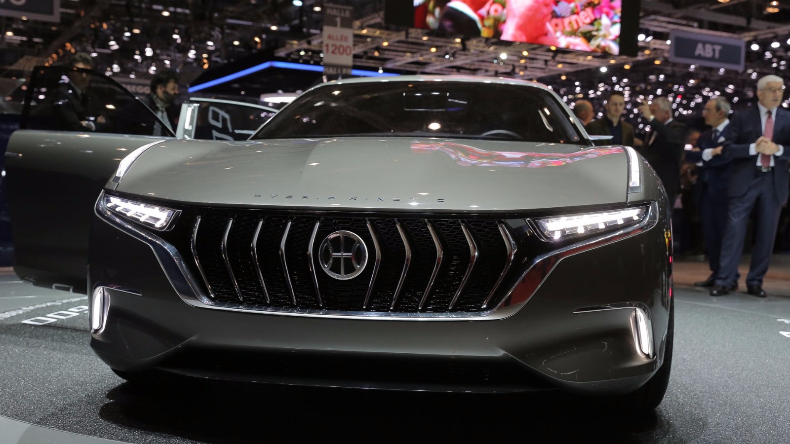 pininfarina-h600-concept-11.jpg