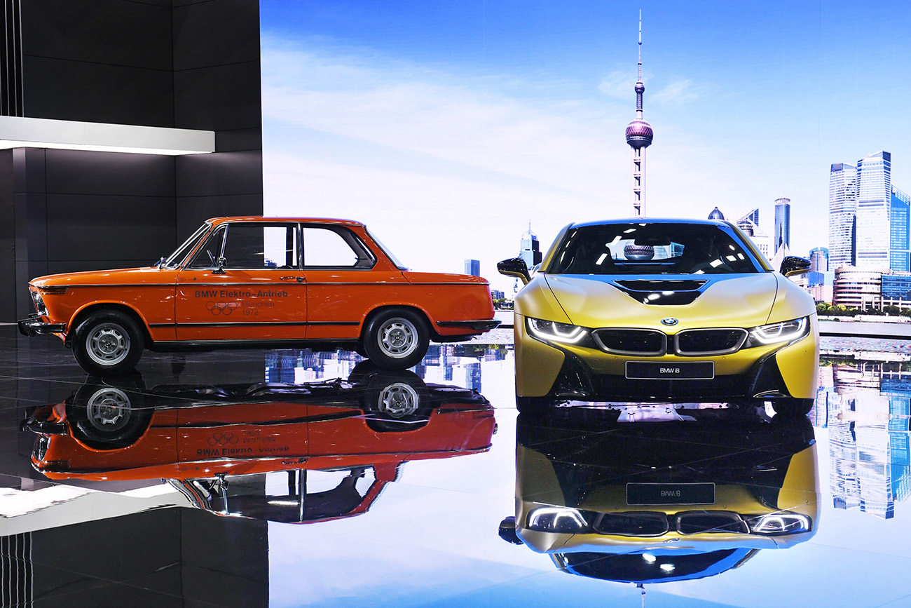 07.全球首发：新BMW i8质子磨砂黄限量版.JPG