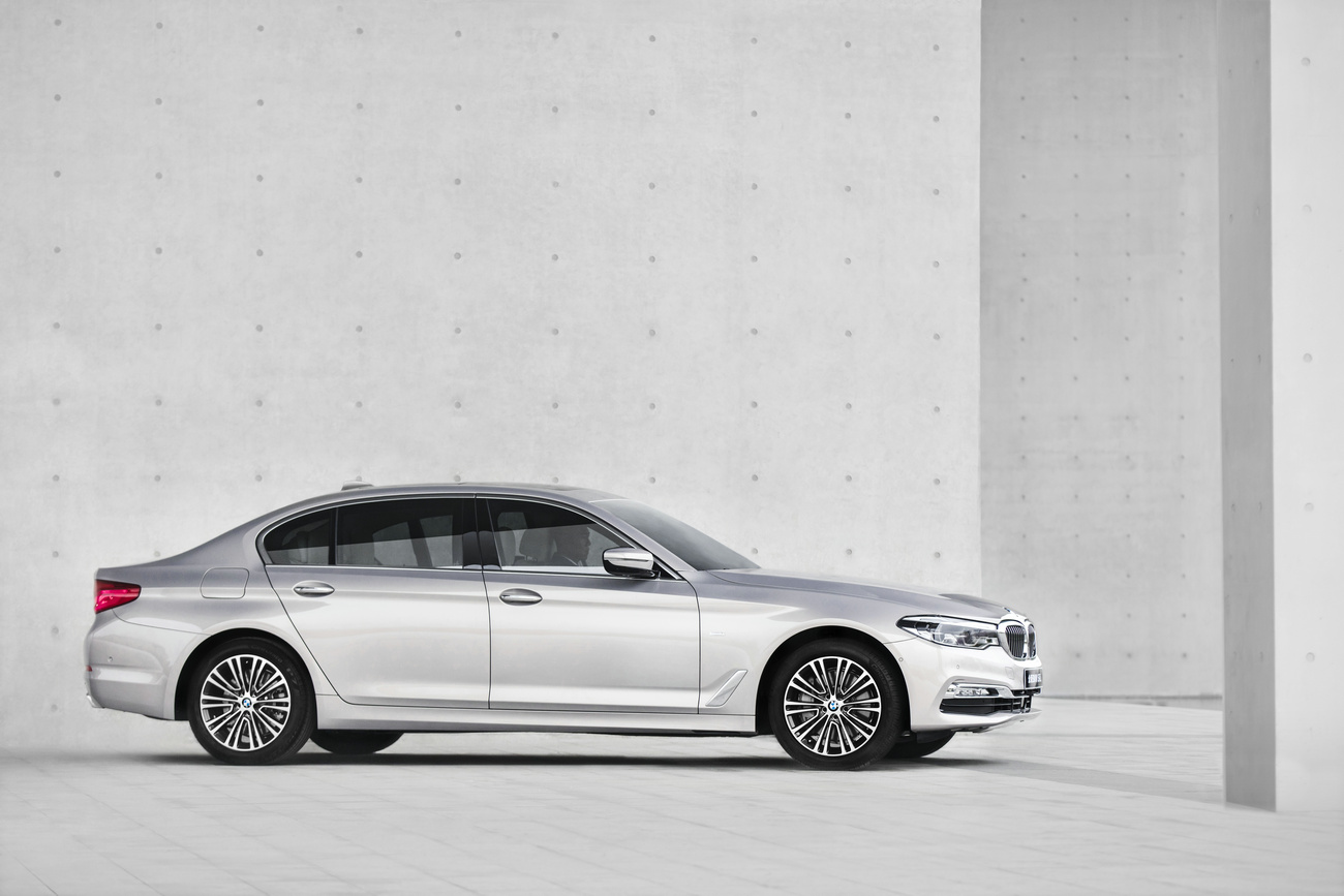 02.全新BMW 5系Li.jpg