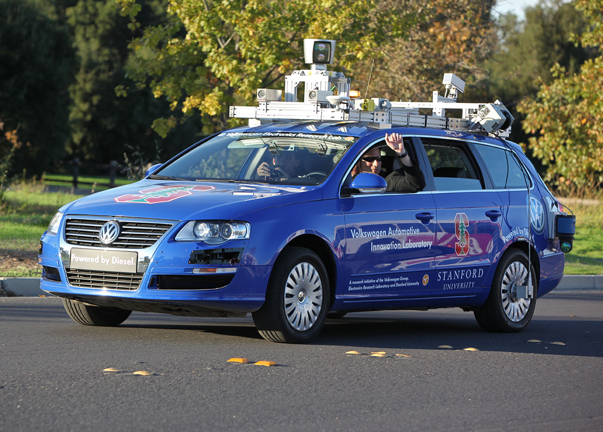 people-aren-t-warming-up-to-the-self-driving-cars-idea-two-year-study-shows-107791_1.jpg
