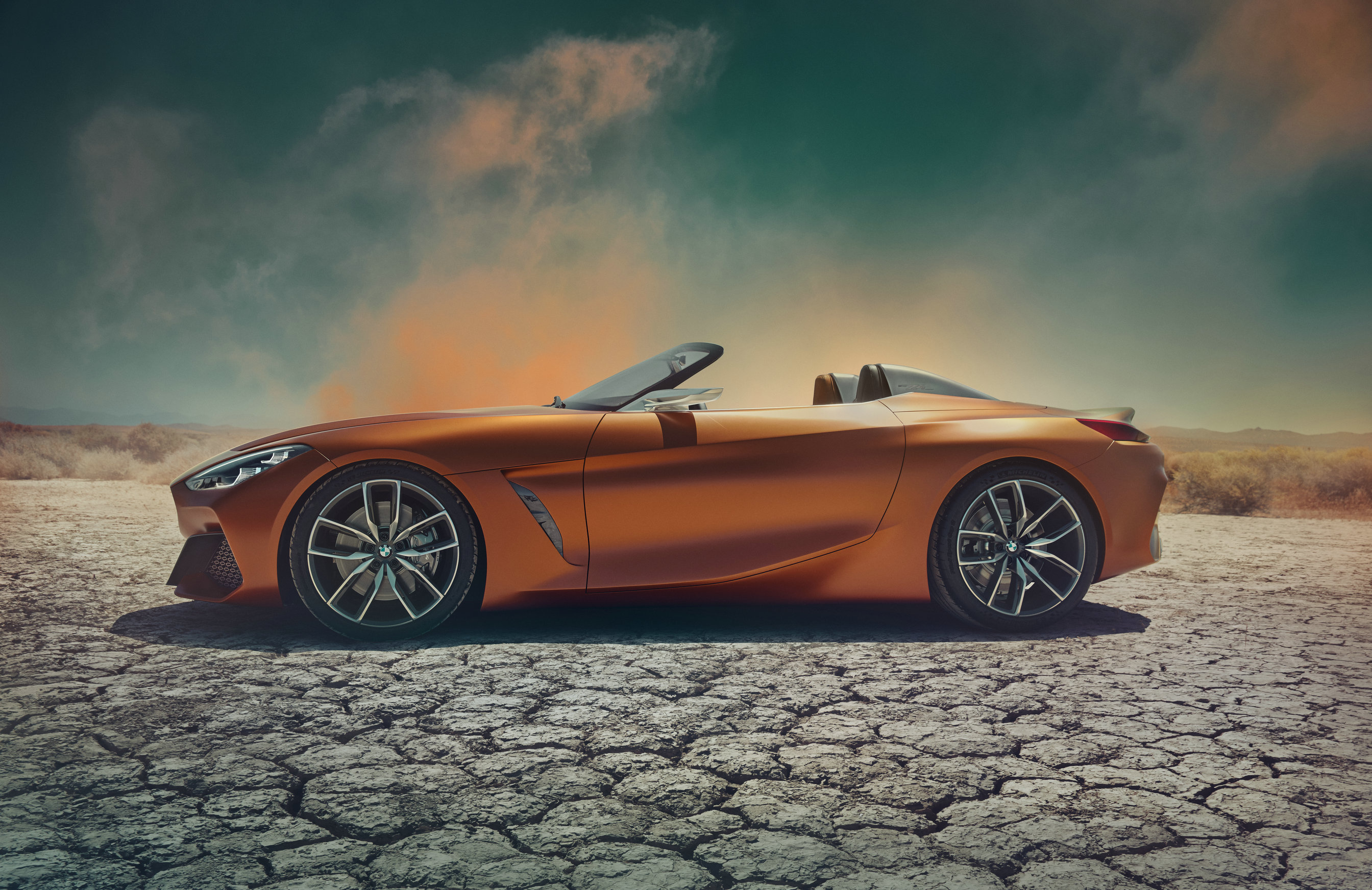 02. BMW Z4概念车-正侧.jpg