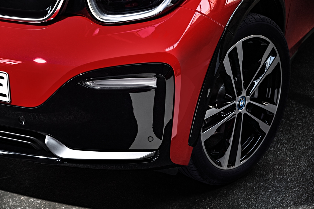 P90273564_highRes_the-new-bmw-i3s-08-2.jpg