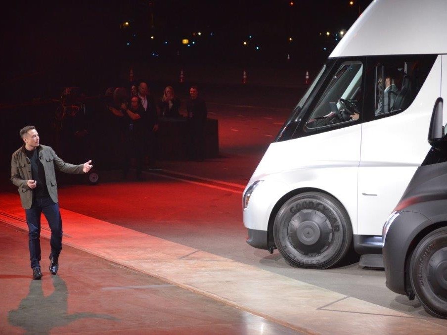 Tesla-Semi-Getty.jpg