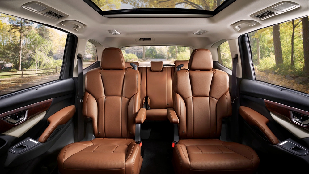 2019-ascent-touring-interior-2-1.jpg