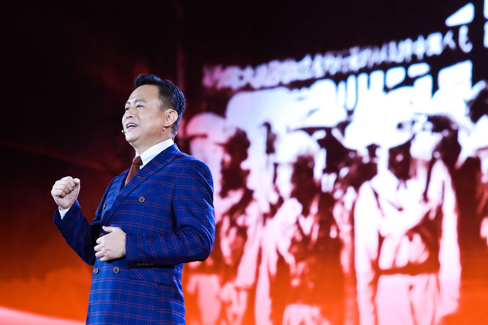 中国第一汽车集团有限公司董事长徐留平发布新红旗品牌战略.jpg