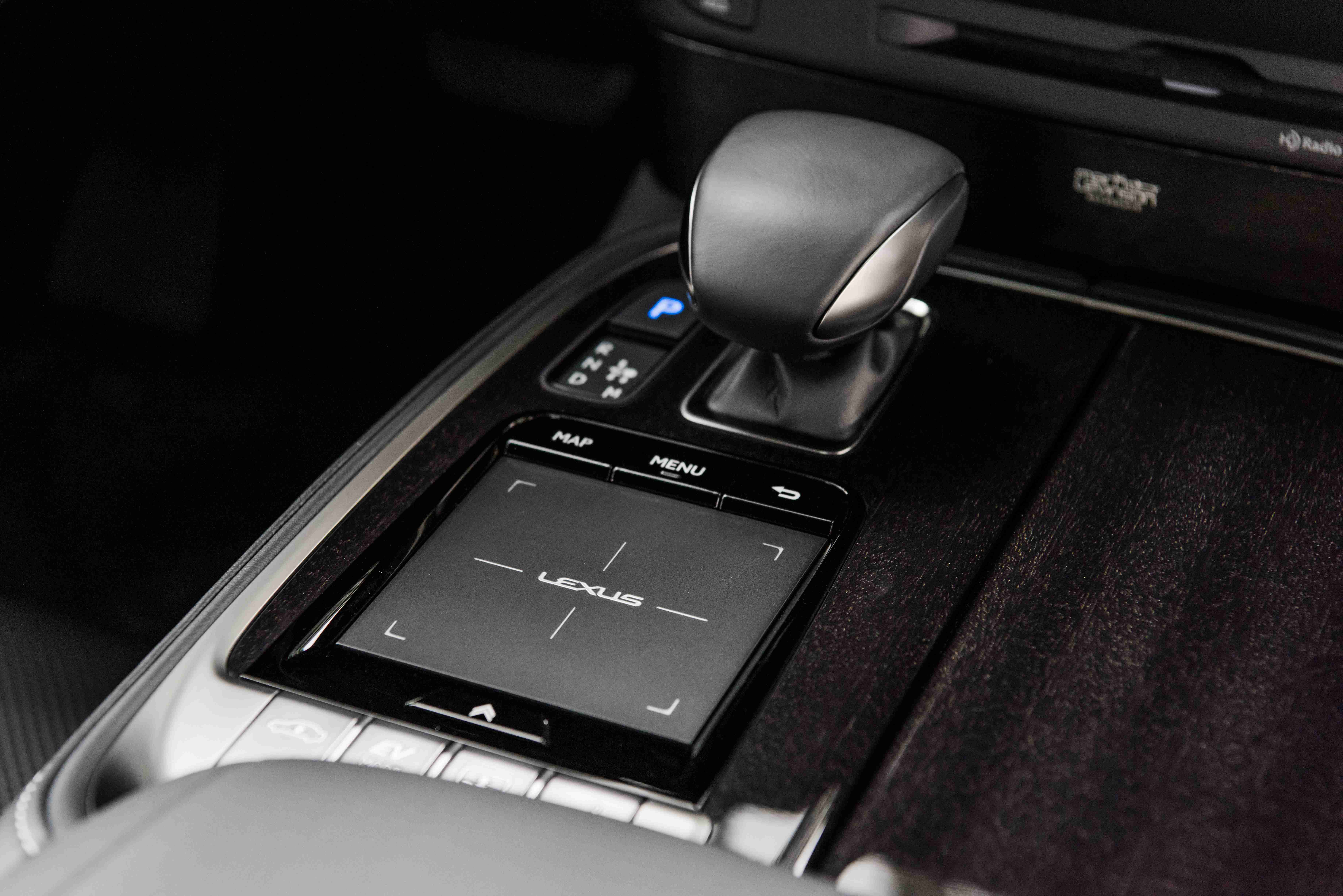 全新雷克萨斯LS 500h_内饰03.jpg