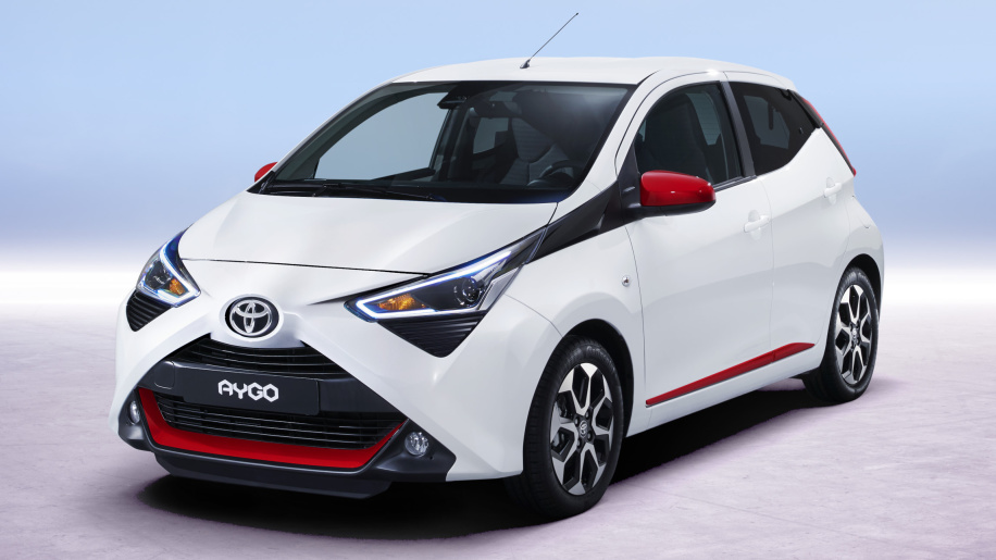 aygo-03-34front-white-1.jpg