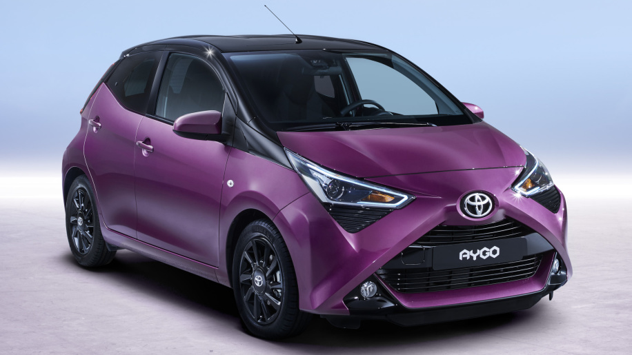 aygo-05-34front-magenta-1.jpg