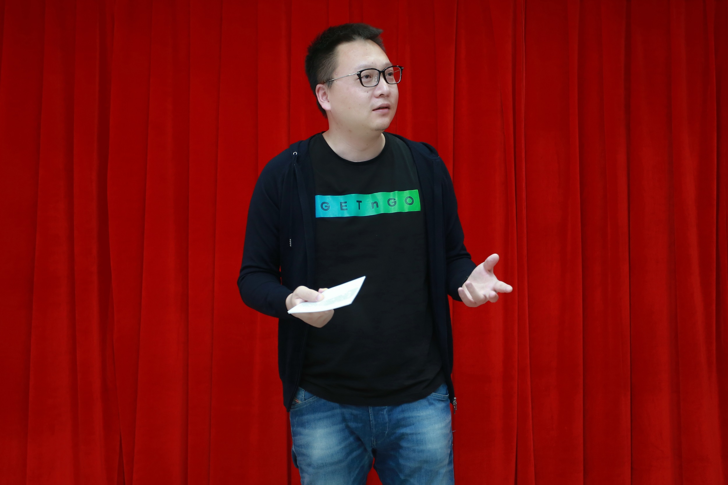02 威马汽车联合创始人、战略规划副总裁陆斌在现场致辞.jpg