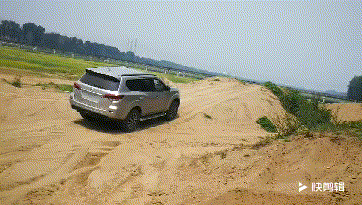 bf12054c3f98680fb3fad69026b051f3.gif