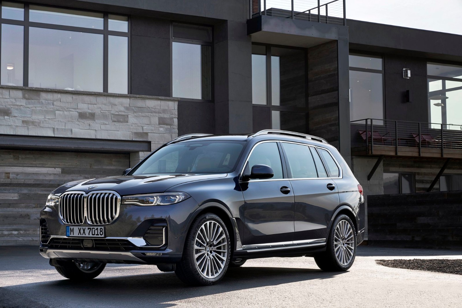 01.创新BMW X7.jpeg