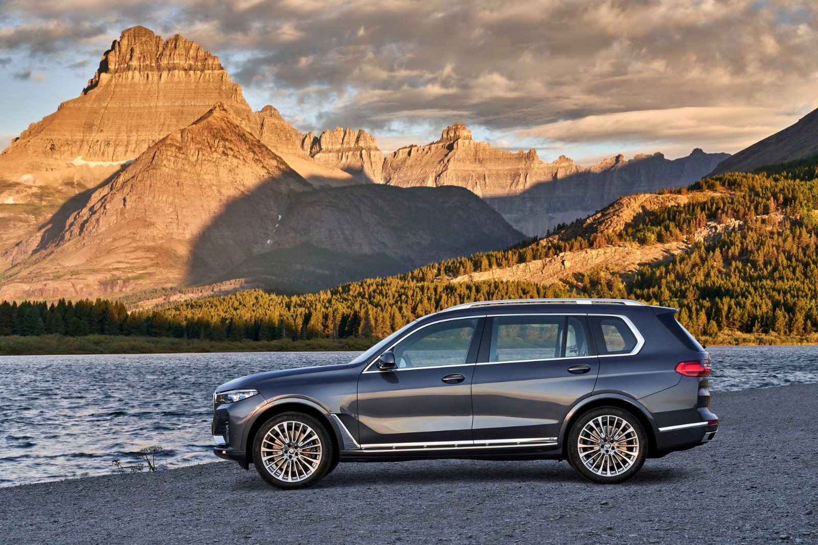 05.创新BMW X7.jpeg