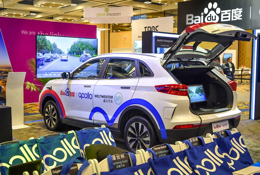 以威马EX5为原型，搭载百度Apollo部分功能及百度Map for Auto的测试车.jpeg