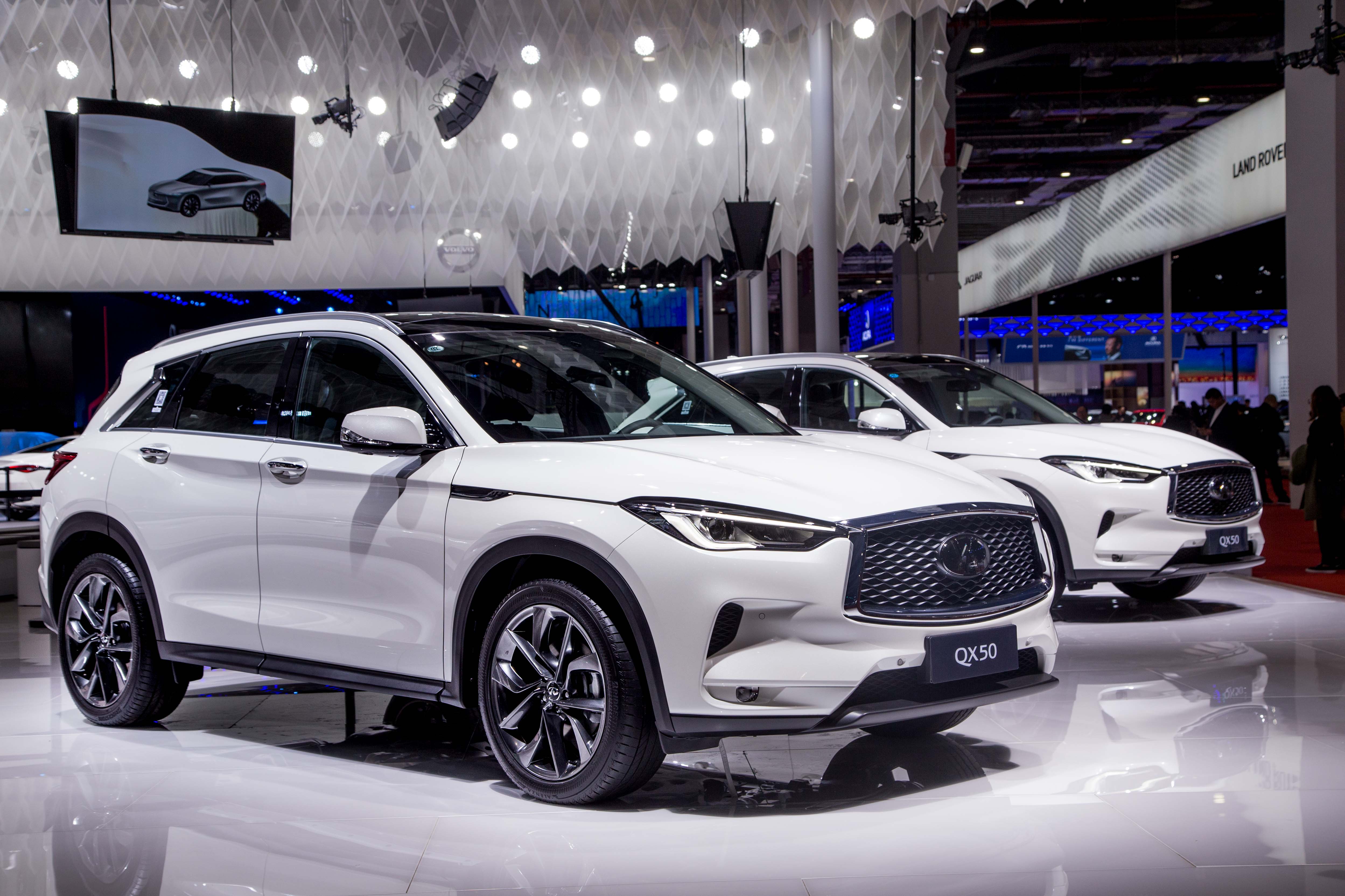 8-“明星车型”全新英菲尼迪QX50上海亮相.JPG