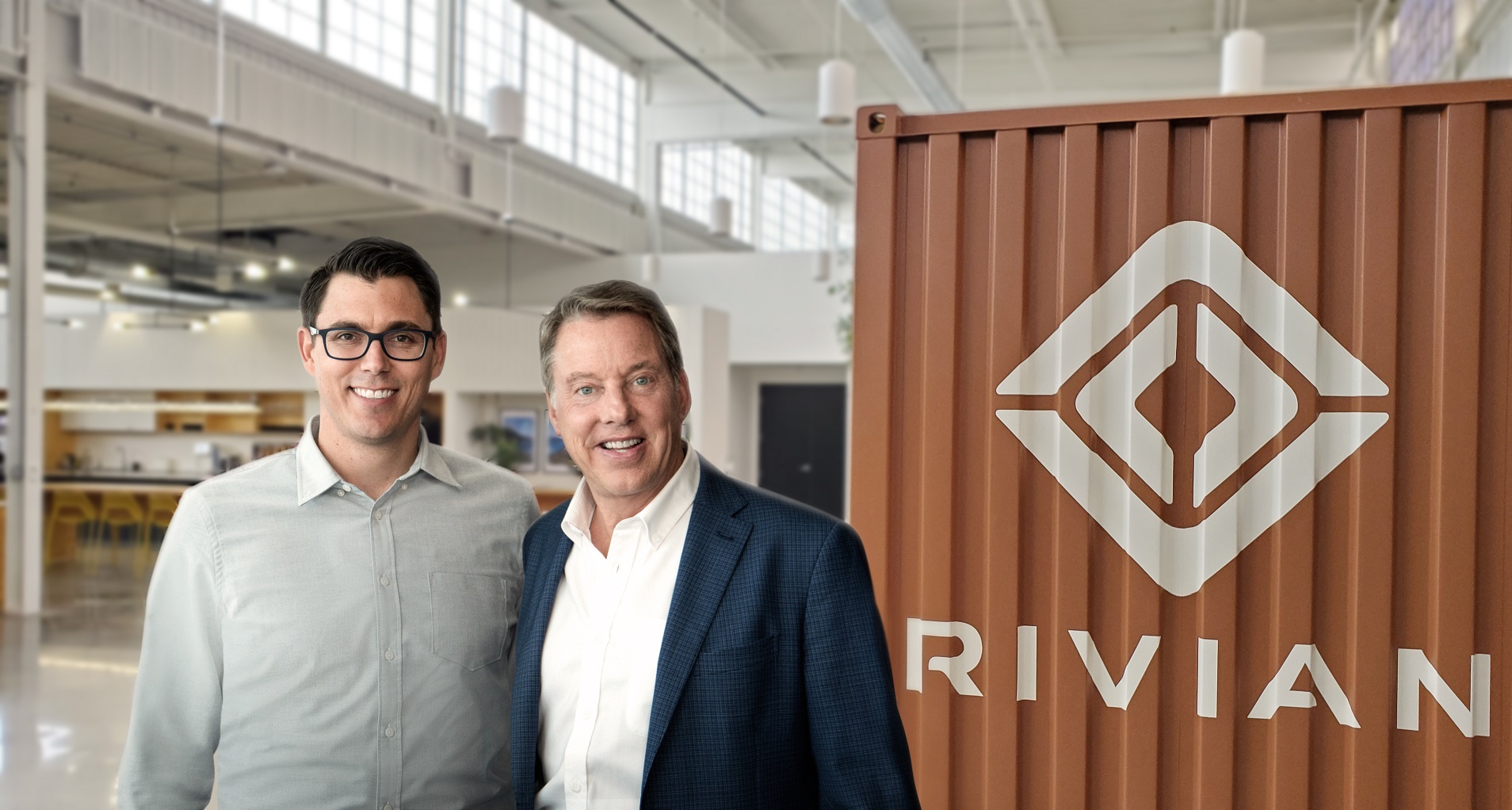 福特汽车5亿美金入股Rivian;%C2%A0图为Rivian创始人兼首席执行官RJ%C2%A0Scaringe（左）与福特汽车公司执行董事长比尔·福特（Bill%C2%A0Ford）.jpg