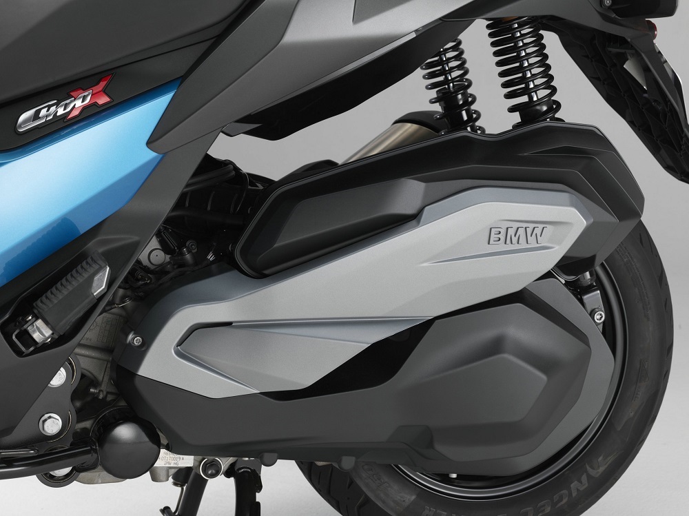 07.全新BMW C 400 X发动机.jpg