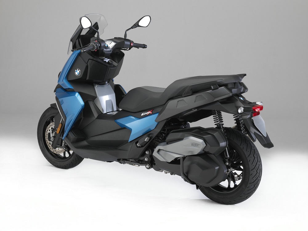 04. 全新BMW C 400 X左后45°.jpg
