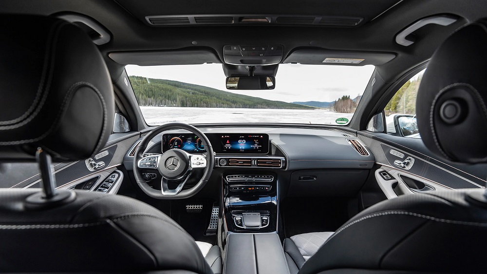 2020-Mercedes-Benz-EQC-38.jpg