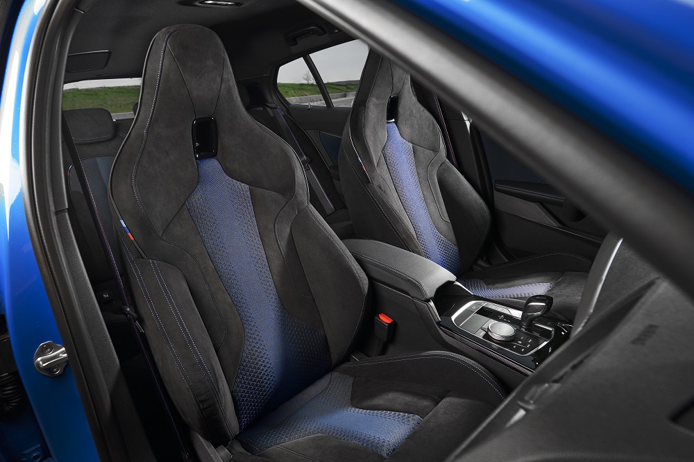 P90349596_highRes_the-all-new-bmw-1-se.jpg