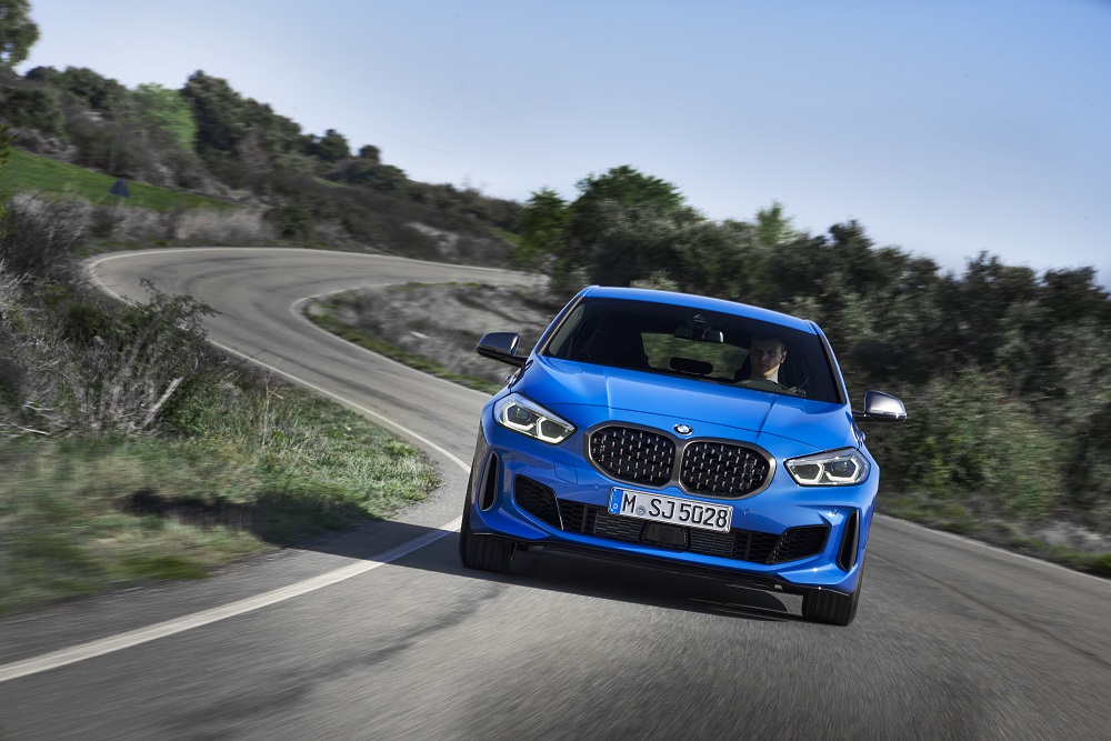P90349563_highRes_the-all-new-bmw-1-se.jpg