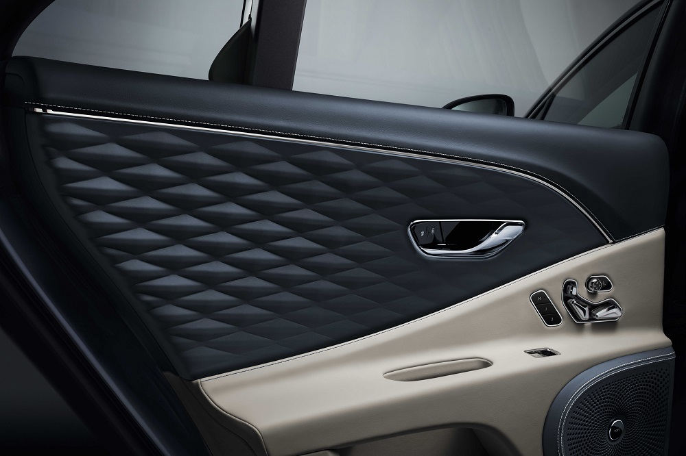 New Bentley Flying Spur 14.jpg