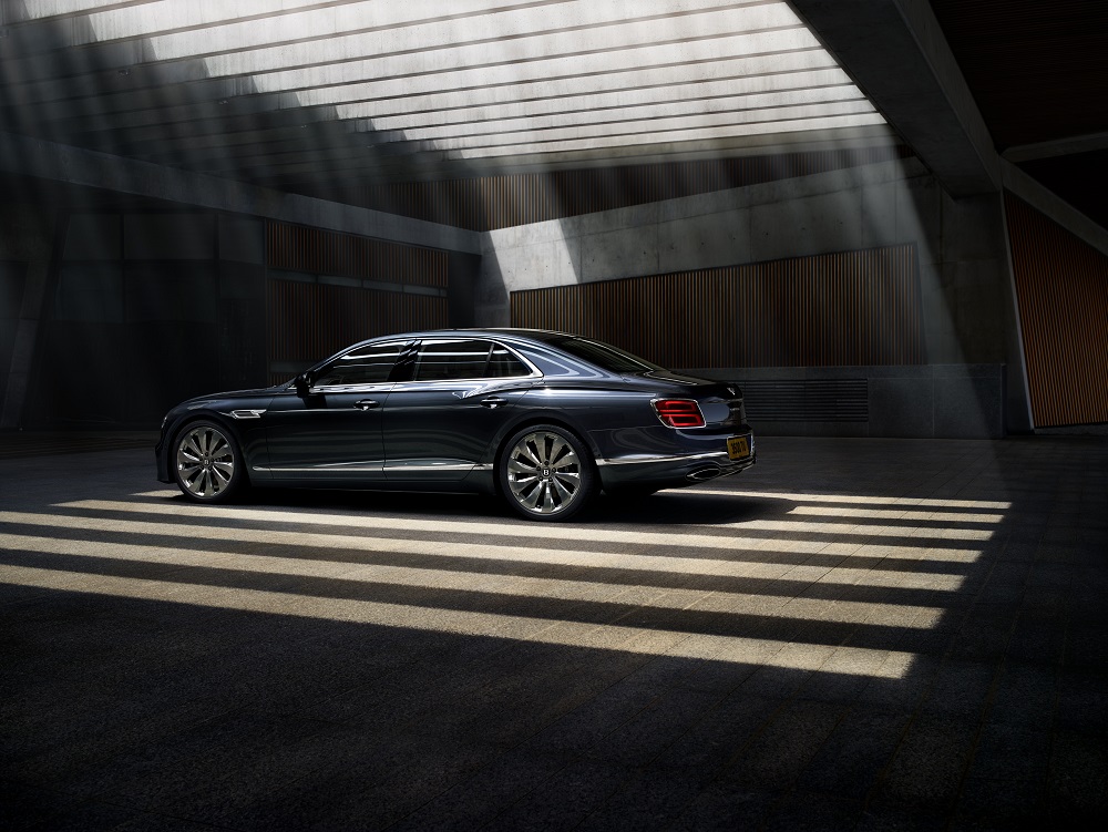 New Bentley Flying Spur (21).jpg
