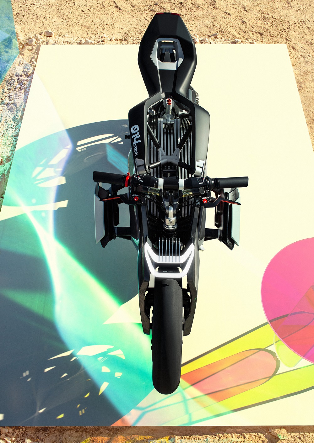 P90354722_highRes_bmw-motorrad-vision-.jpg