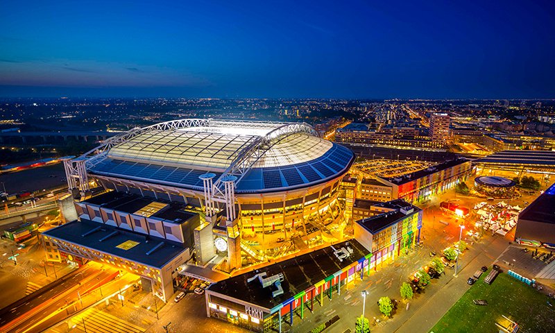 amsterdam-arena-night-2nd-use-battery-storage_the-mobility-house.jpg