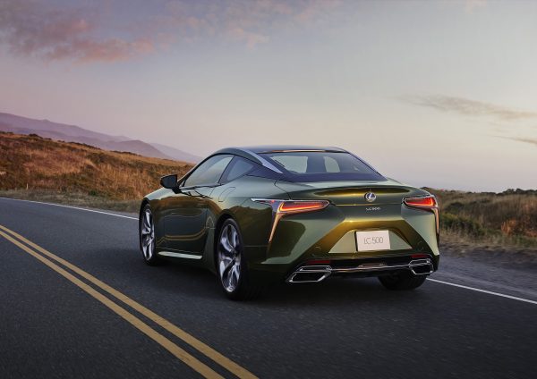 2020_Lexus_LC_Inspriation_Series_r34_act1_NR-600x424.jpg