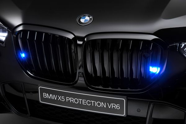P90363300_lowRes_the-new-bmw-x5-prote.jpg