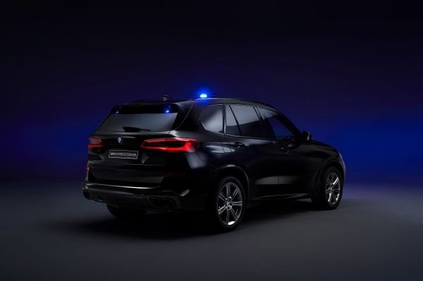 P90363289_lowRes_the-new-bmw-x5-prote.jpg