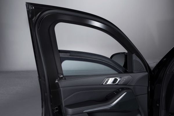 P90363303_lowRes_the-new-bmw-x5-prote.jpg
