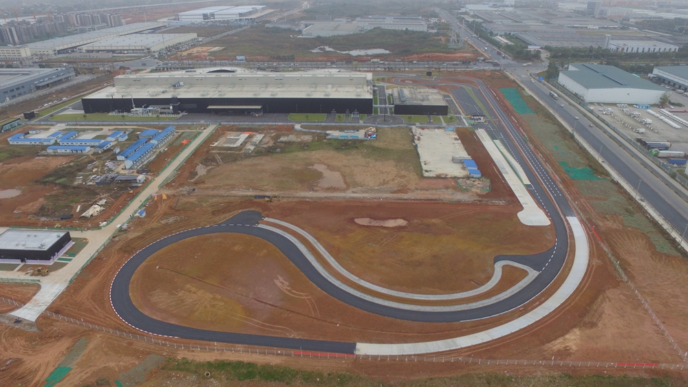极星成都生产基地测试赛道.jpg