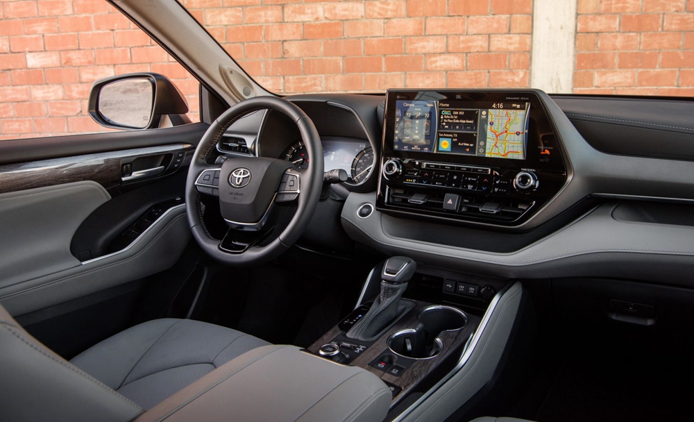 2020_Toyota_Highlander_Platinum_AWD_Gray-Metallic_001-1500x912.jpg