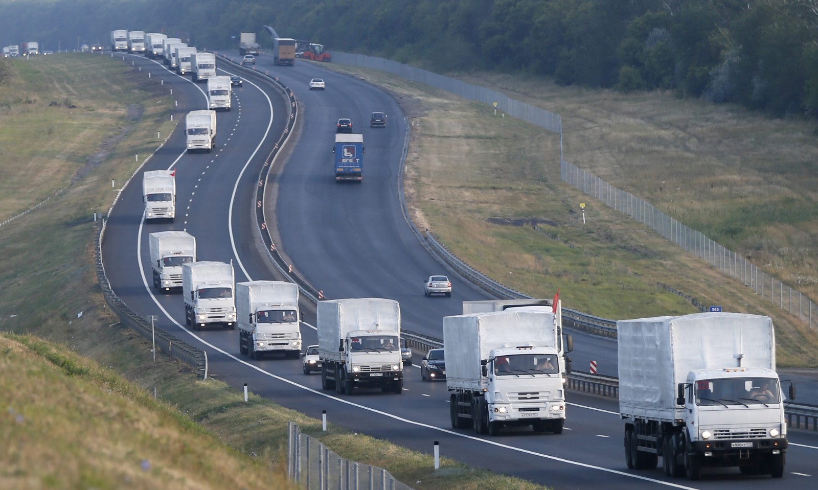 russia-aid-convoy.jpg