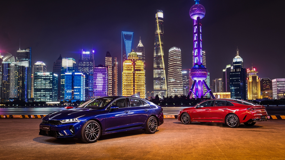 凯酷（ALL NEW K5）红蓝 夜晚.jpg