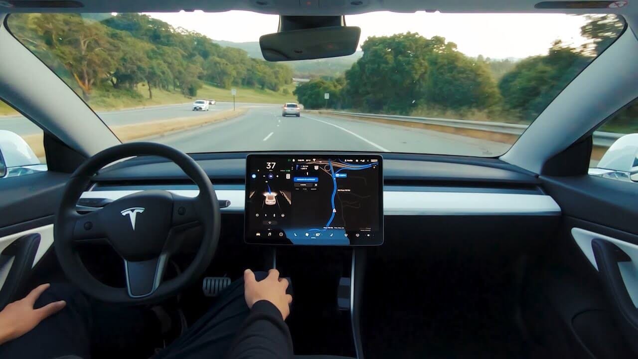 tesla-autopilot-fsd-neural-net_1600x.jpeg