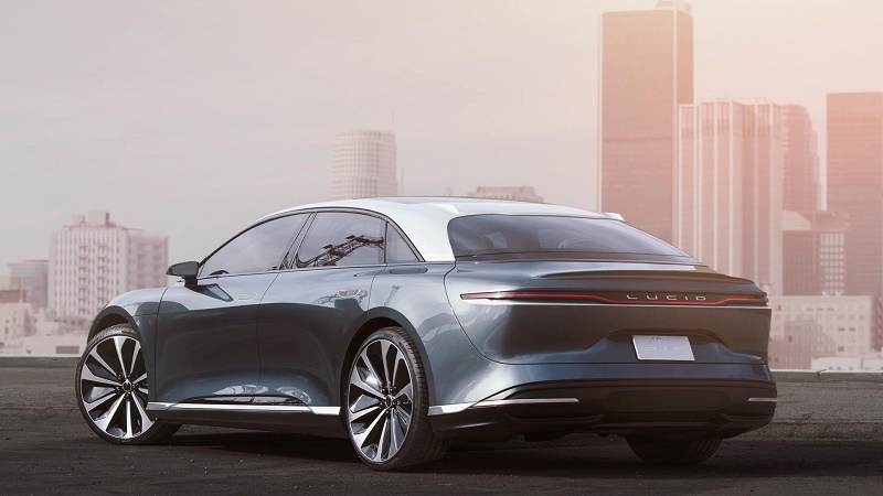 lucid-air_100671020.jpg